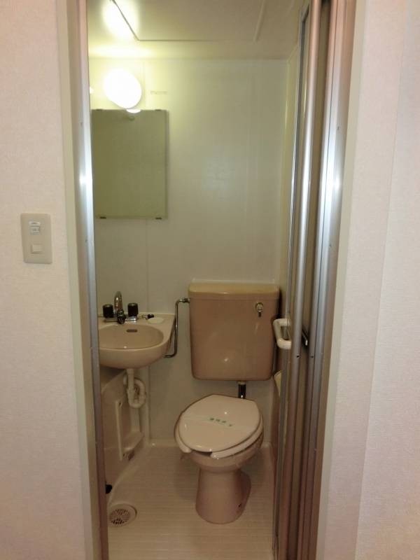 風呂トイレカ－テンで遮断湯沸器リモコンスイッチ