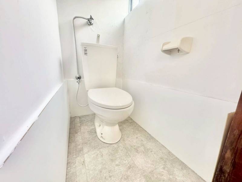 2階のトイレは新しくしました。