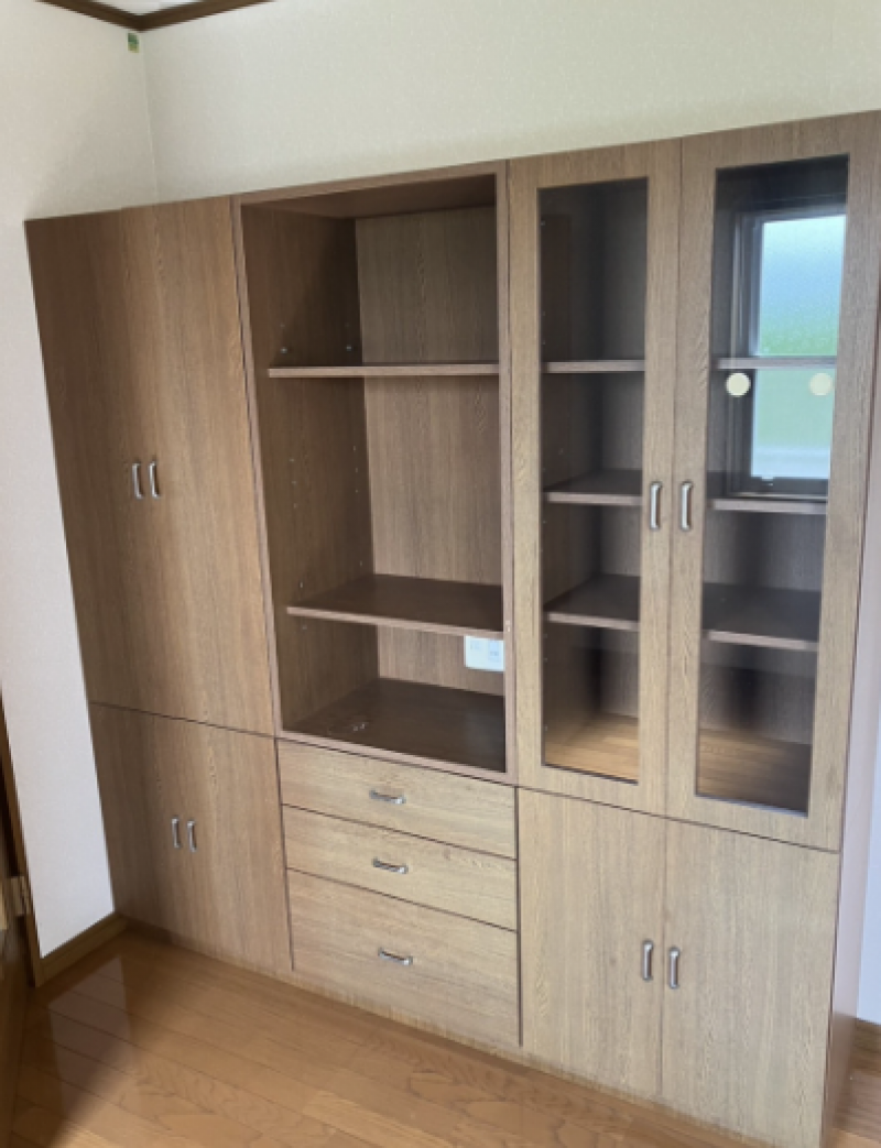 多機能な収納棚