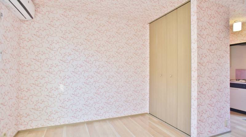 落ち着いたピンク系