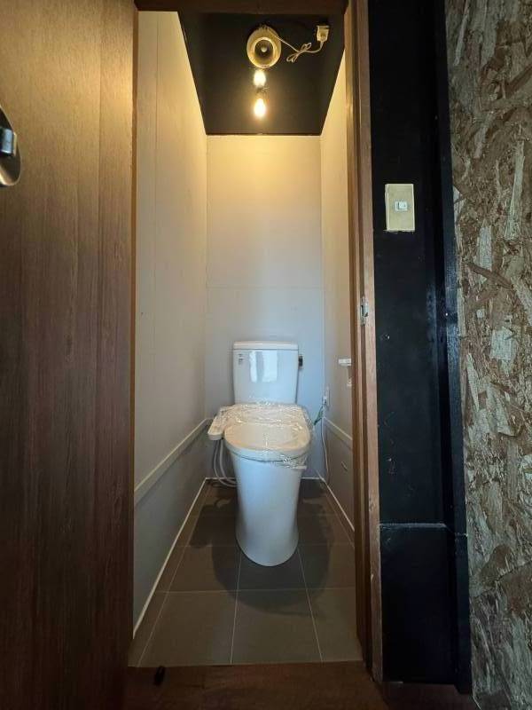 トイレ新調しています。