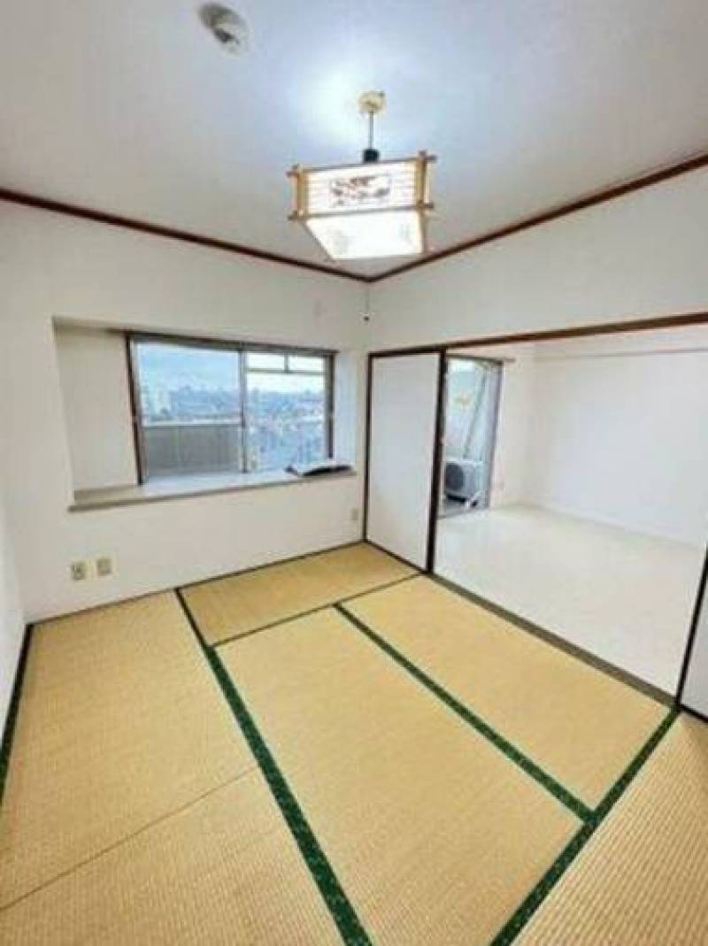 和室には出窓があります