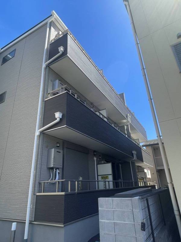 国内最大手のハウスメーカーの施工しっかりとした建物です。