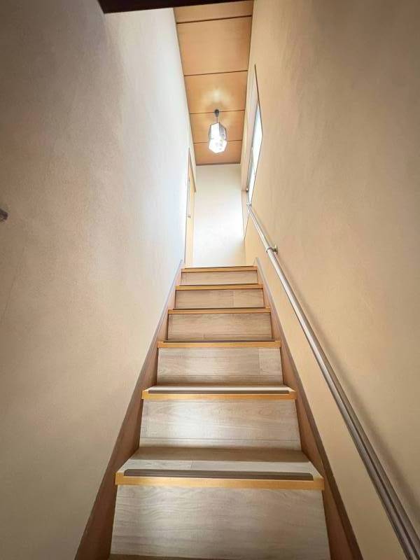 2階へ続く階段！