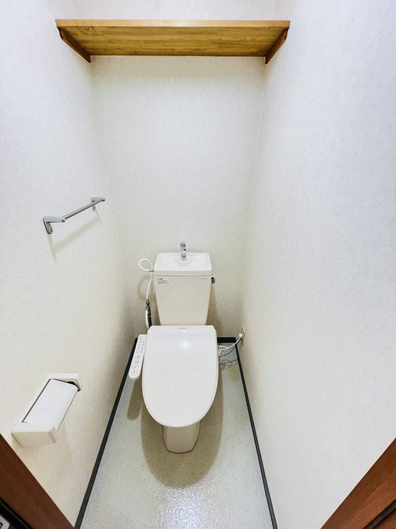 棚付き温水洗浄便座