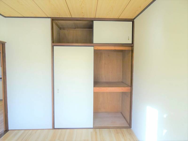 収納も上までたっぷりとありますので沢山物が入ります！