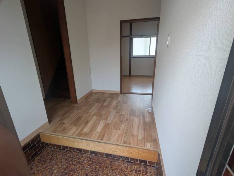 戸建てらしい広い玄関でお出迎えです。