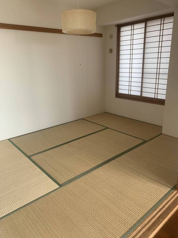 和室で、ゴロゴロ〜