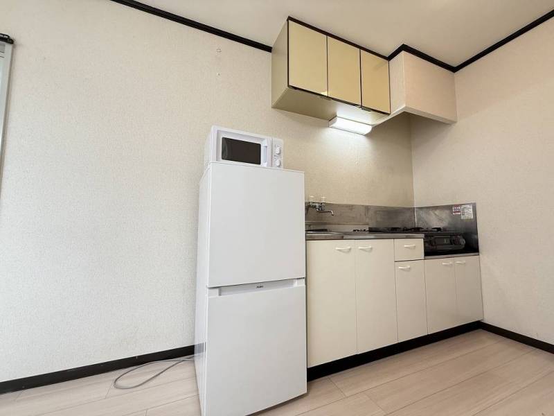 吊戸棚もあるからコンパクトなのに収納力タップリ！