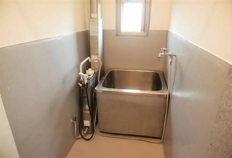 BATHROOM
壁床防水工事済。清潔感があります