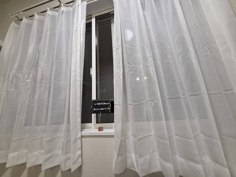 カーテン備え付け