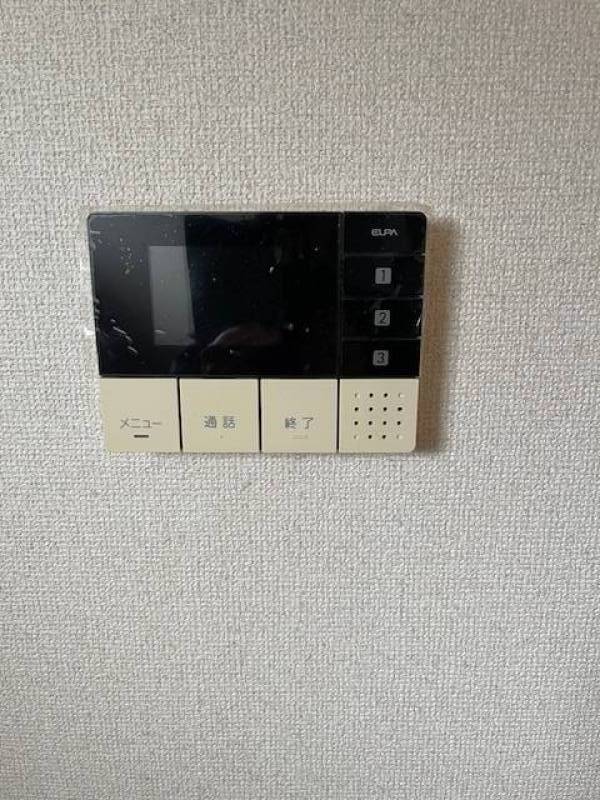 カラーモニター付きインターフォンです。