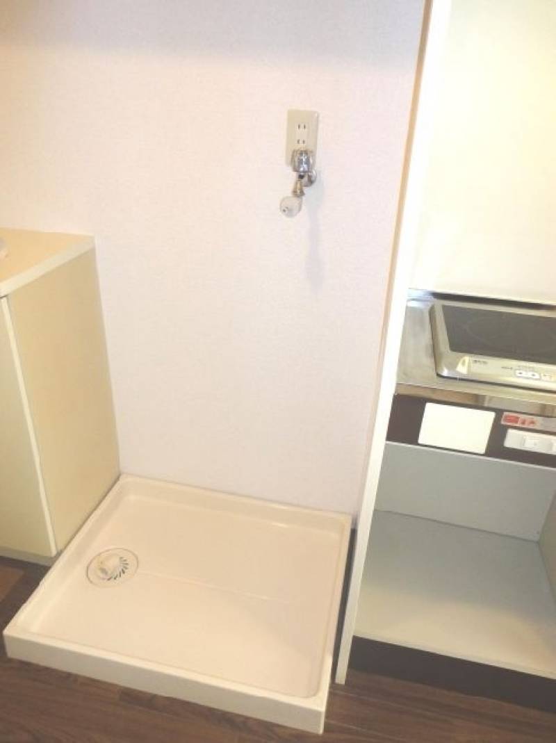 室内に洗濯機置き場あります