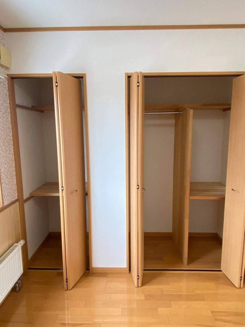 豊富な収納でお部屋を広々と使えます