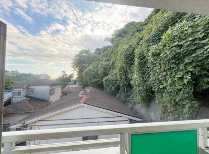 ベランダからの風景（写真は203号室