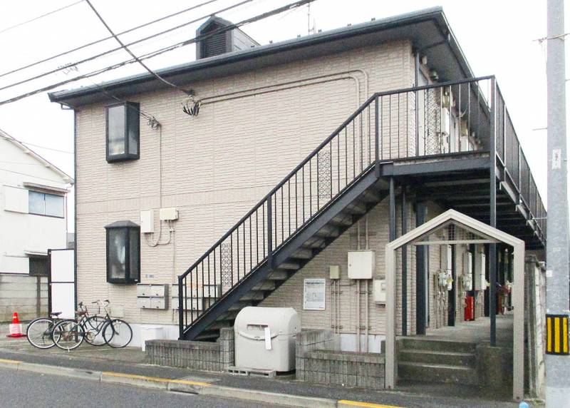 軽量鉄骨造のアパート♪