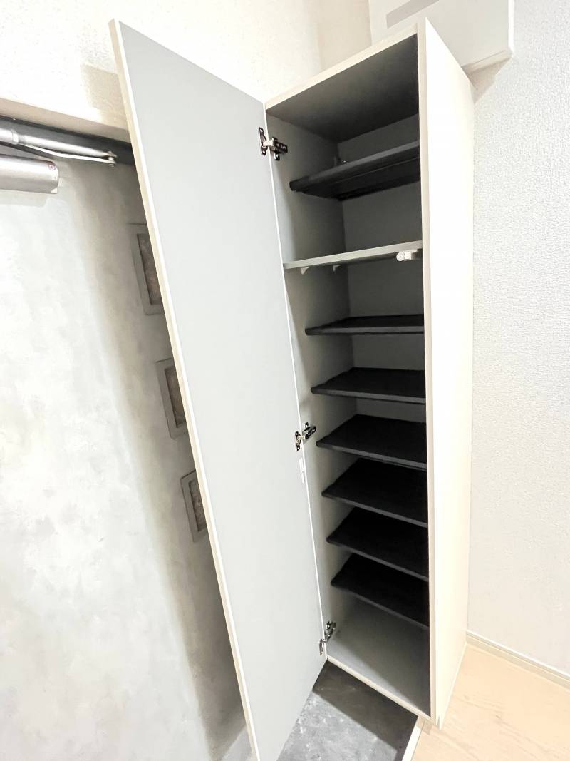 玄関側シューズボックス