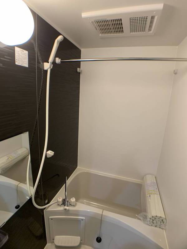 バスとトイレは別々です。