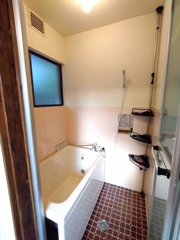 お風呂も新品に入れ替え済！清潔なお風呂で快適な生活をどうぞ