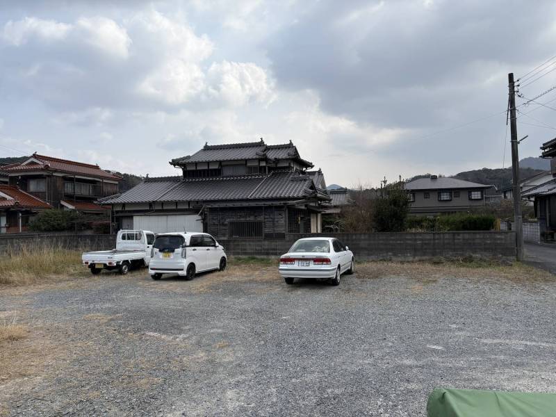 徒歩10秒に無料駐車場