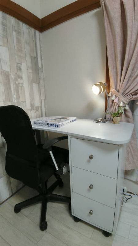 テレワーク、リモート授業に対応してデスク・チェア設置済です。