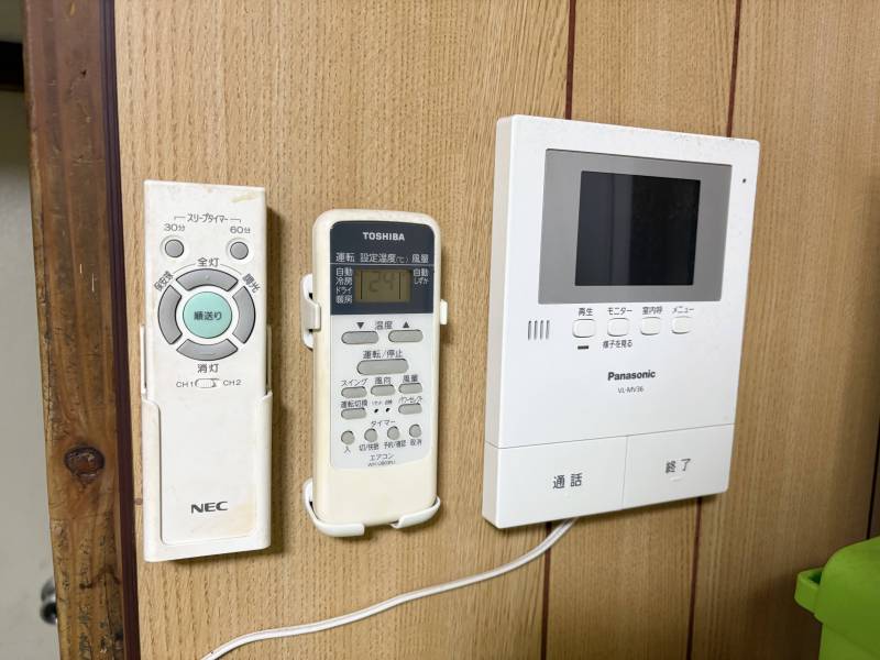 インターホンはモニター付きです。