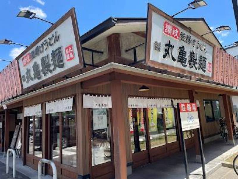 近隣に飲食店多数