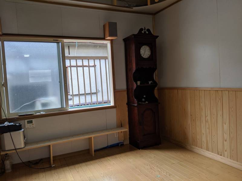 腰板　置き時計　物干しです。
