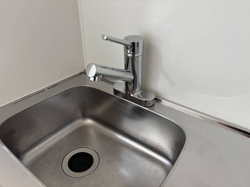 キッチン水栓がシングルレバー式になり温度調節が簡単です