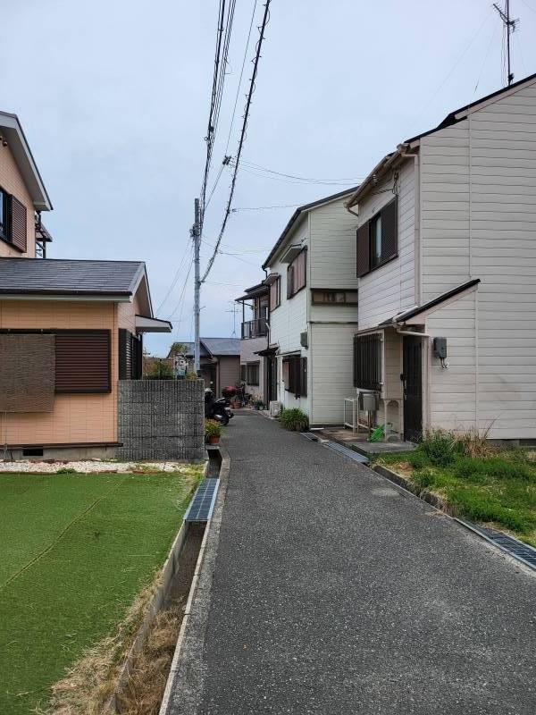 近隣は閑静な住宅街。