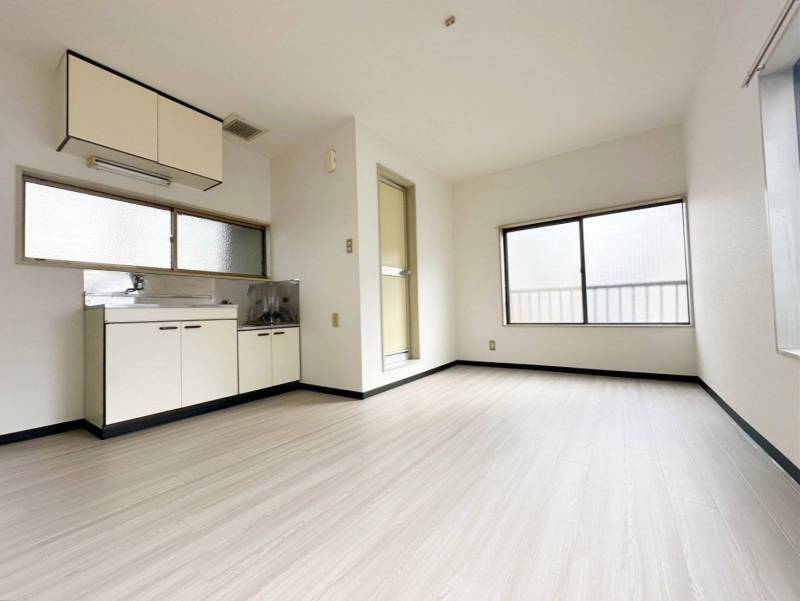 2025年12月クロス＆クッションフロア張替え済み