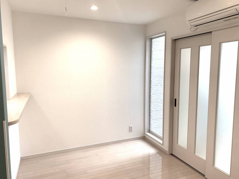 【明るいリビング】