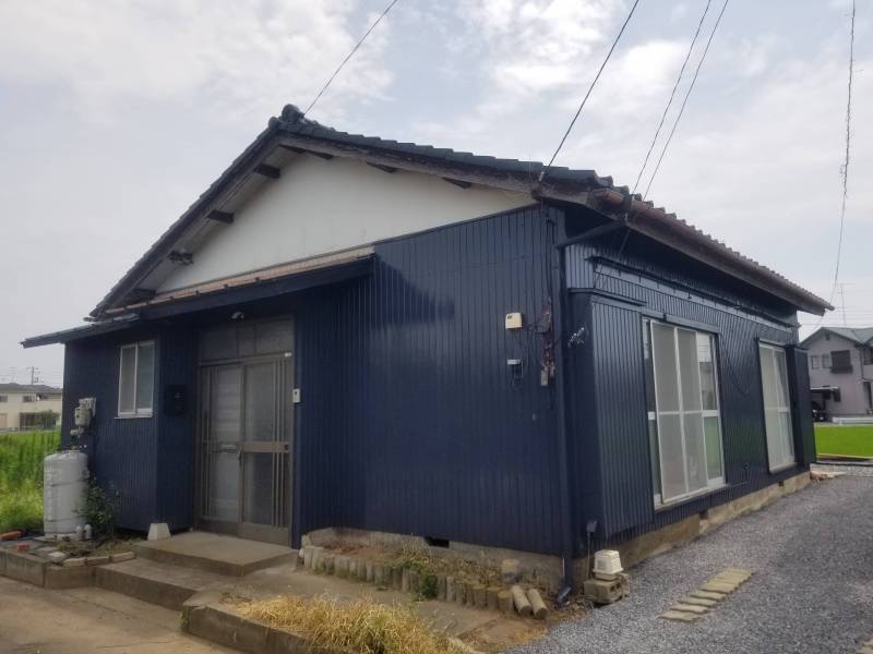 いま人気の平屋♪軽自動車を３台停められます!