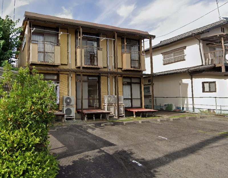 駐車場付きです。
(1台2000円)