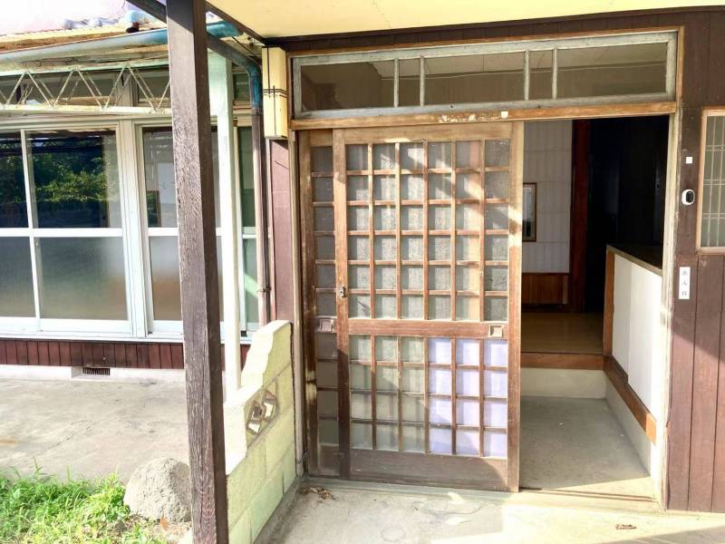 玄関正面