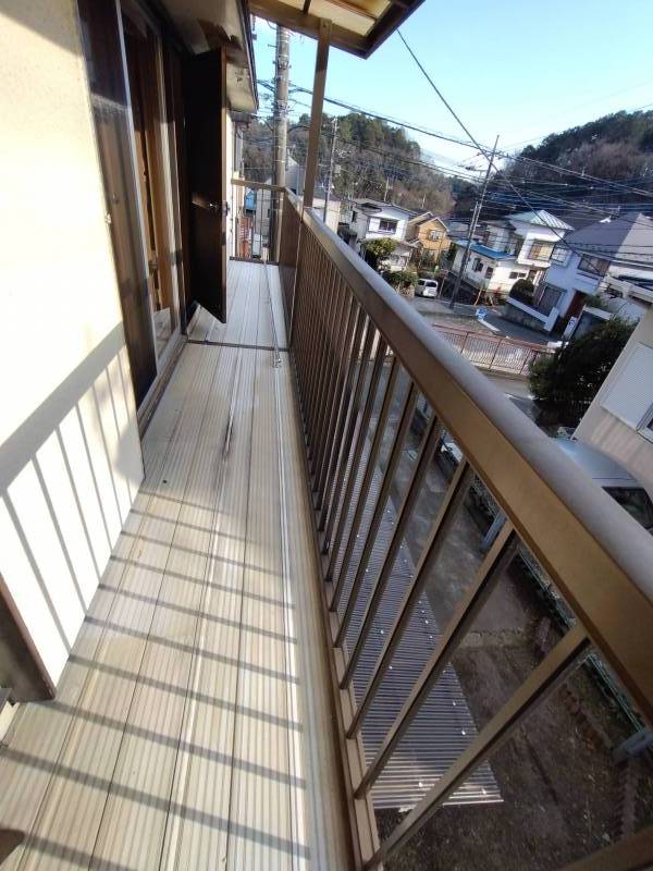 風通し、日当たりの良いベランダです♪