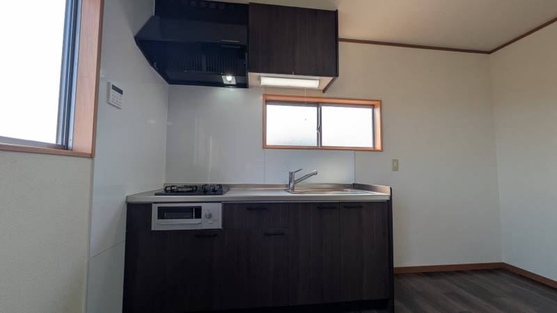 二口ガスコンロ付のシステムキッチン。