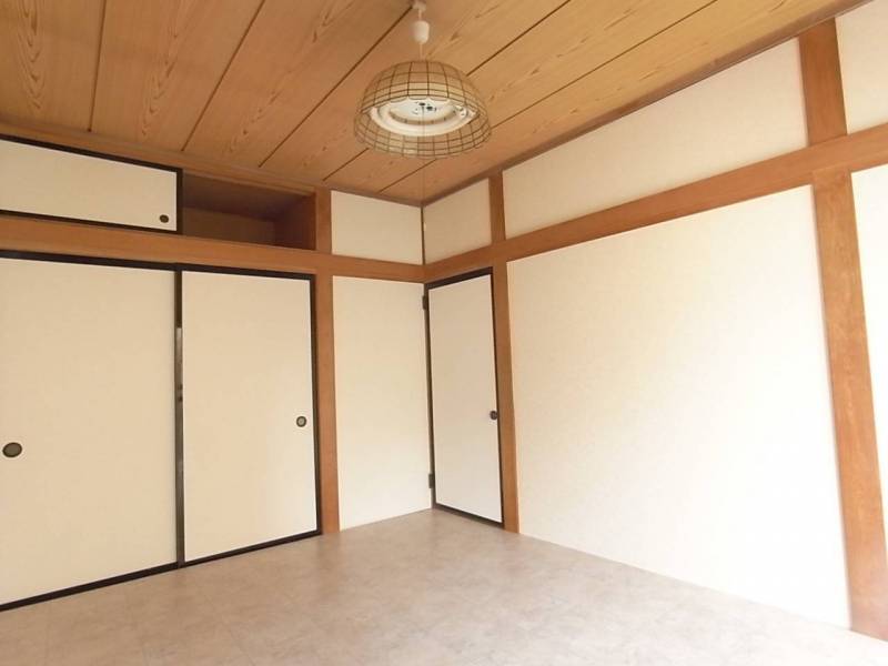 洋間6畳クロス張替え済み