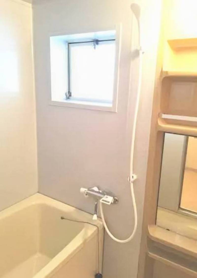 窓付バスも独立！サーモシャワー＝NEW♪