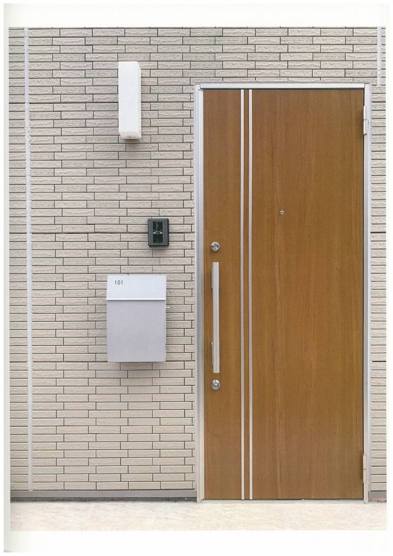 安心感のあるTVインターフォン付き玄関