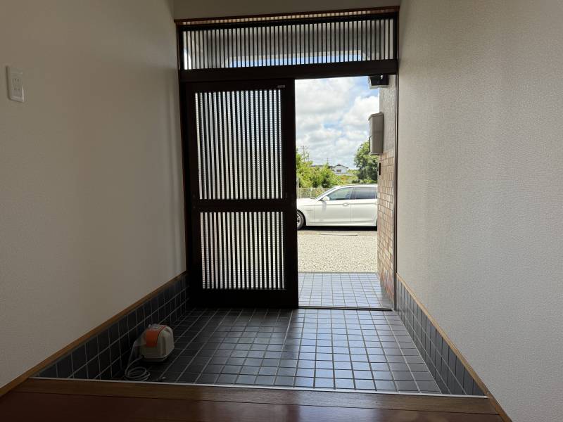 広い玄関。