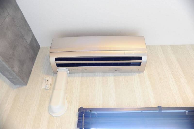 エアコンは付帯設備となります。