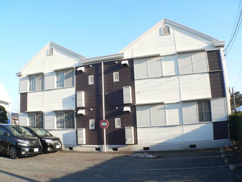 駐車場から裏側