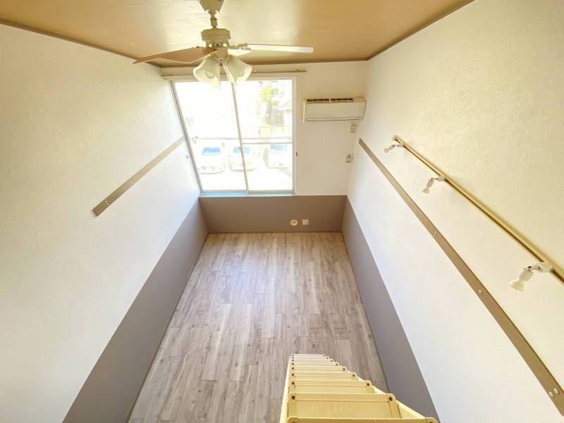 ロフトから見たお部屋