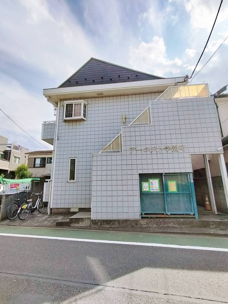 静かな住宅地にあります☺