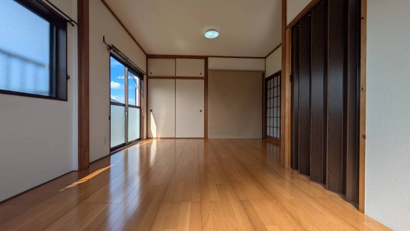洋室超広々１１．８帖。