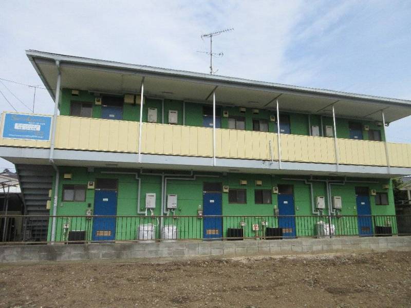 ３月中に外壁塗装完成します。
ガラッとイメージが変わります。