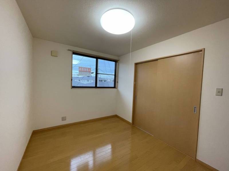 洋室6畳陽当たり良い部屋です