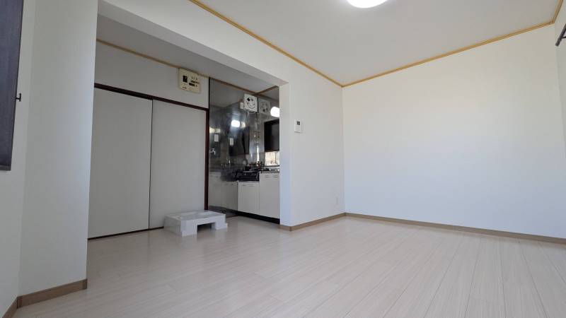 広々とした９．３帖の洋室。