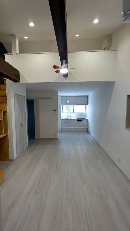 リビングからキッチン